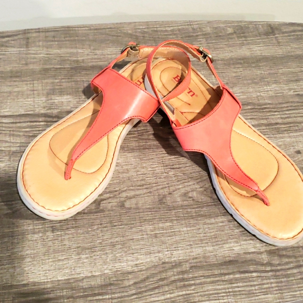 BORN Size 11 Sandals